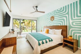 Mayan Monkey Isla Mujeres Social Hotel