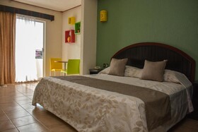 Suites Los Arcos