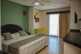 Suites Los Arcos