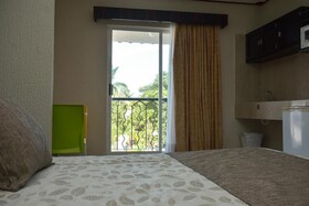 Suites Los Arcos