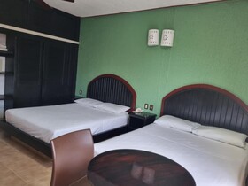 Suites Los Arcos