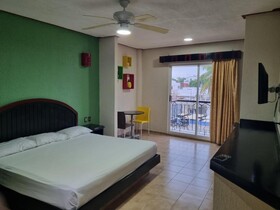 Suites Los Arcos
