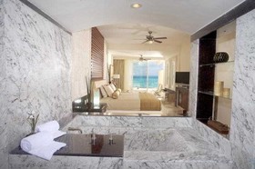Unik Island Resort & Spa