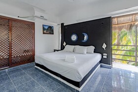 Mayan Art Hotel 10 Avenue