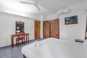 Mayan Art Hotel 10 Avenue