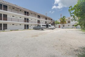 Mayan Art Hotel 10 Avenue
