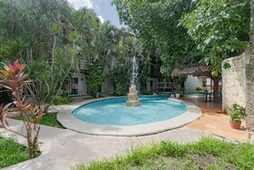 Mayan Art Hotel 10 Avenue