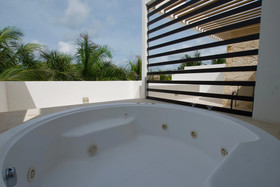 Casa Coral Luxury Condos