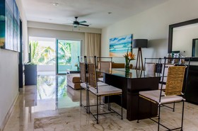 Casa Coral Luxury Condos