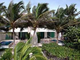 Casa Coral Luxury Condos