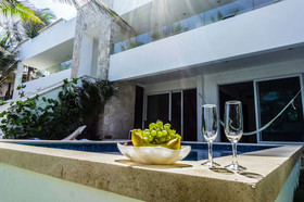 Casa Coral Luxury Condos