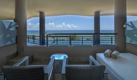 El Dorado Seaside Suites Catamarán, Cenote & More Inclusive