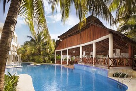 El Dorado Seaside Suites Catamarán, Cenote & More Inclusive
