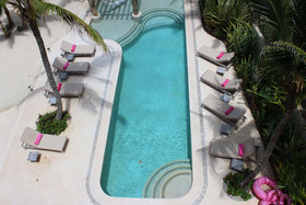 Villa Alma Rosa by RMH