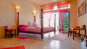 Villa Alma Rosa by RMH