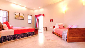Villa Alma Rosa by RMH