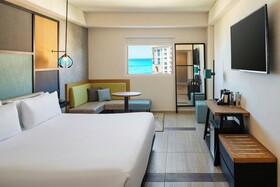 Aloft Cancun