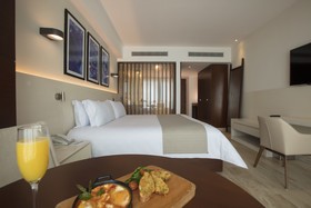 Altitude by Krystal Grand Punta Cancún