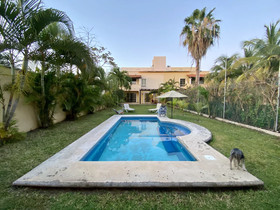 Cancun Soho B&B
