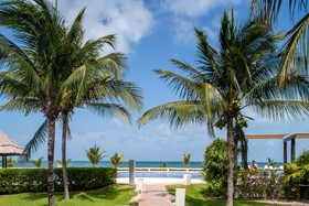 Caribe Beachfront 2 BR - Incredible Oceanview