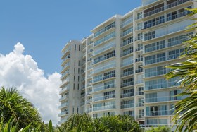 Caribe Beachfront 2 BR - Incredible Oceanview