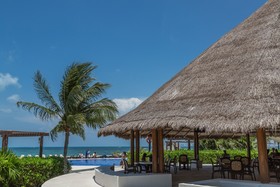 Caribe Beachfront 2 BR - Incredible Oceanview