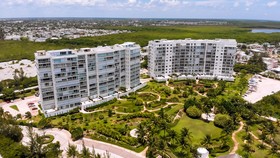 Caribe Beachfront 2 BR - Incredible Oceanview