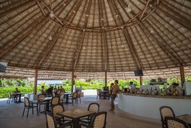Caribe Beachfront 2 BR - Incredible Oceanview