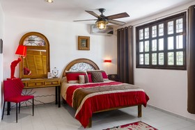 Casa Blanca Boutique & Organic
