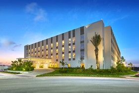 City Express Plus by Marriott Cancún Aeropuerto Riviera