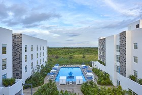 City Express Plus by Marriott Cancún Aeropuerto Riviera