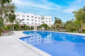 Courtyard Cancun Airport