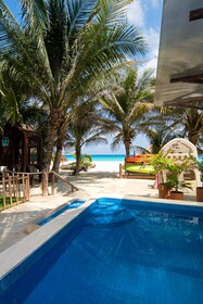Flamingo Cancun Resort