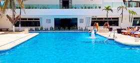 Flamingo Cancun Resort