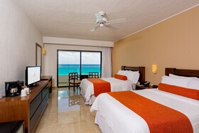 Flamingo Cancun Resort