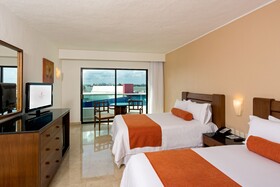 Flamingo Cancun Resort