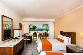 Flamingo Cancun Resort