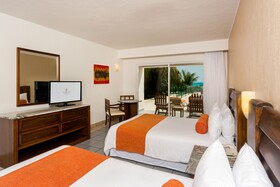 Flamingo Cancun Resort