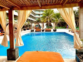 Flamingo Cancun Resort