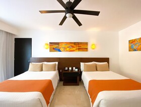 Flamingo Cancun Resort