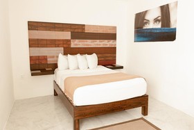 Hacienda Madrono Cancun
