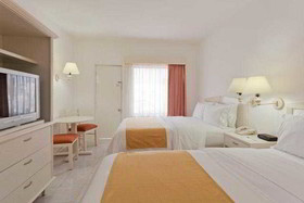 Holiday Inn Express Cancun Zonaera
