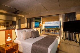 Hyatt Vivid Grand Island