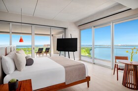 Hyatt Vivid Grand Island