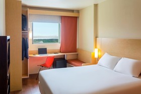 Ibis Cancun Centro Hotel