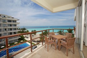 Ixchel Beach