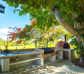Las Gaviotas Hotel & Suites