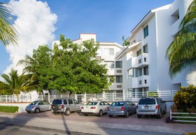 Las Gaviotas Hotel & Suites