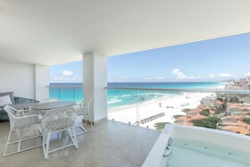 Le Blanc Spa Resort