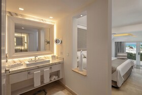 Le Blanc Spa Resort